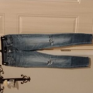 Cello Medium Wash Mid-Rise Distressed Skinny Jeans Size 1
